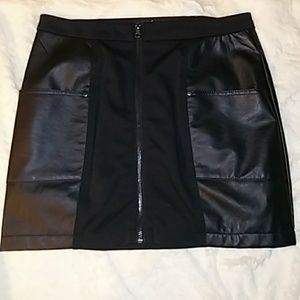 ****Sexy mini-skirt